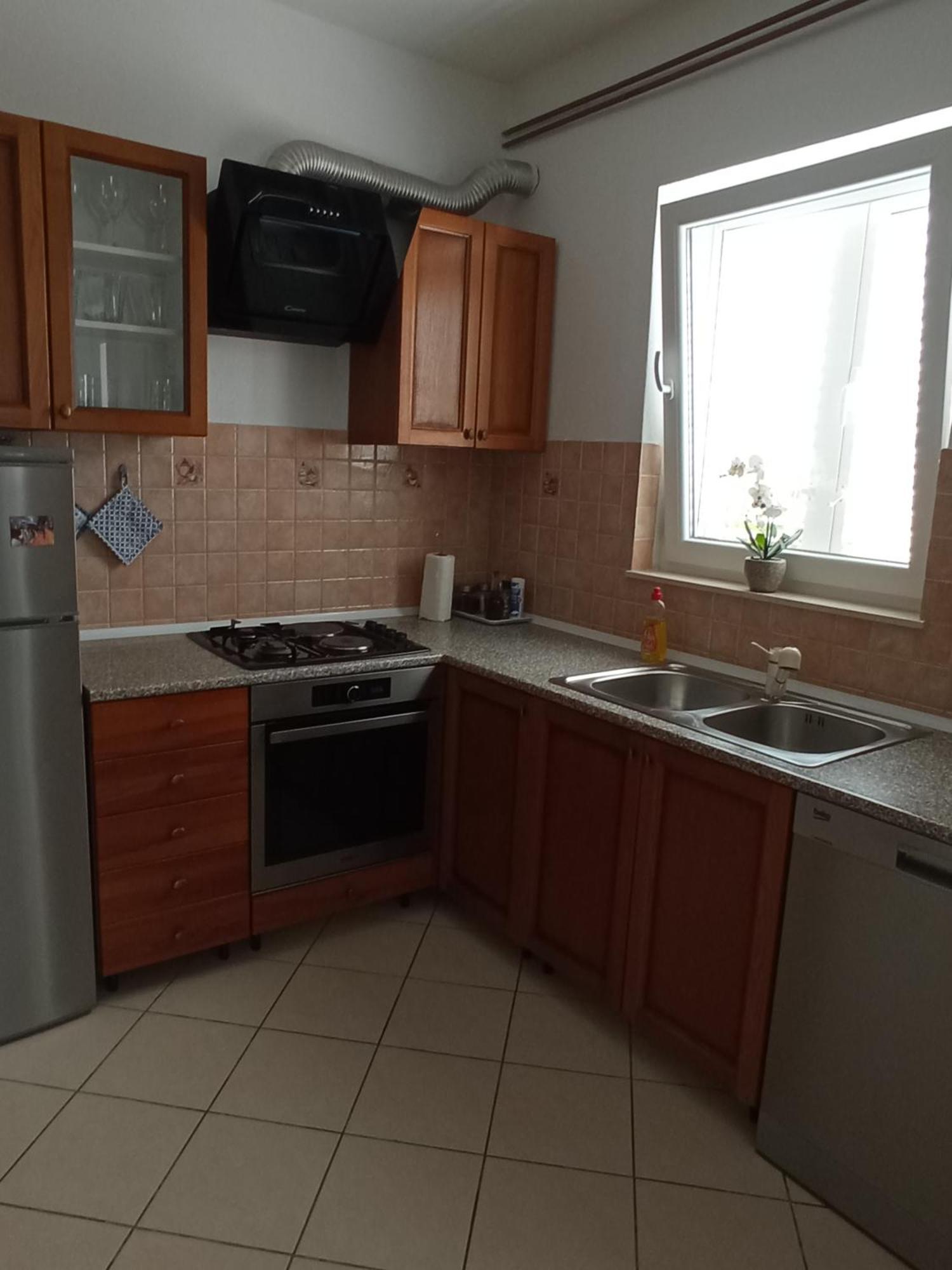 Apartman Carpe Diem Sutomiscica Exterior foto